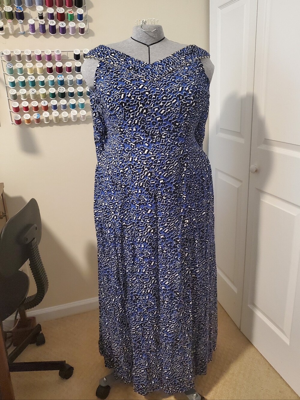 Hawaiian Party Muu Tiki Waterfall Maxi Dress